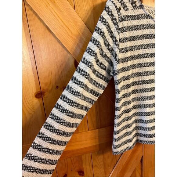 Springfield XL Sweater Striped White/Black Accent Buttons On Shoulders (3979) - Picture 2 of 6